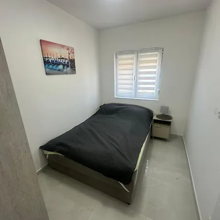 Aparrtment With Rooftop Terrace With Sea View Vir